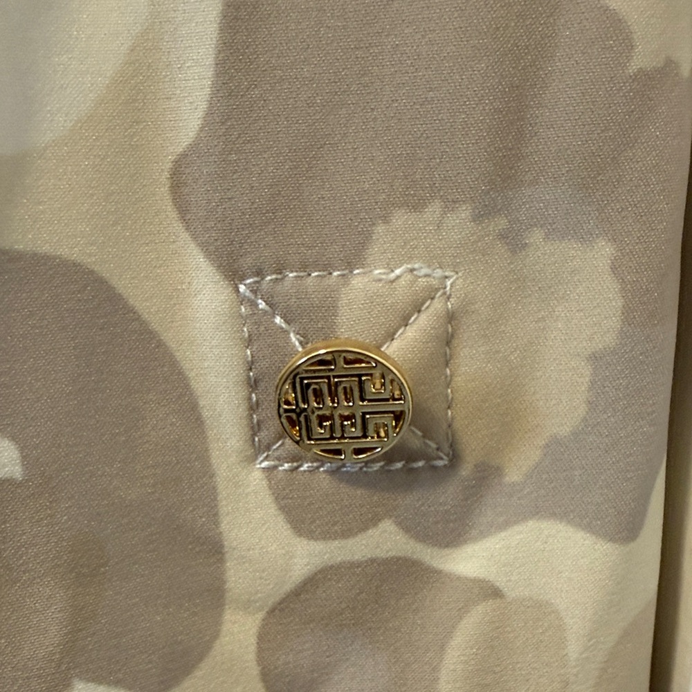 NWOT Emily McCarthy Beige and Cream Blouse - Picture 6 of 8